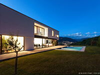 beleuchtetes Haus: (C) alexandre zveiger - stock.adobe.com